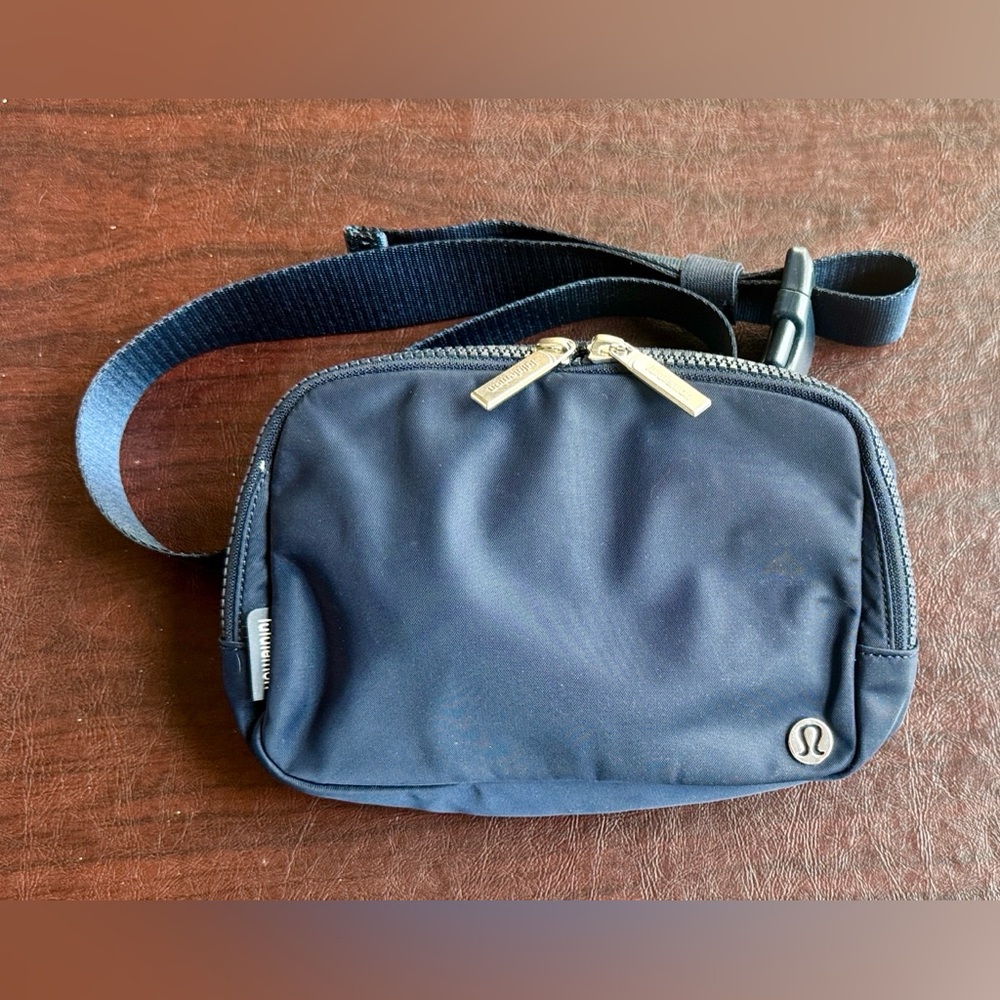 Lululemon Navy Everything Belt Bag with Silver Trim